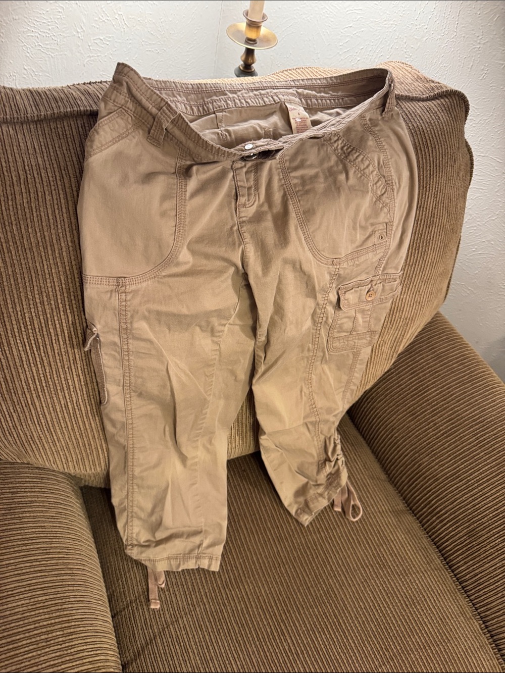 Women’s Faded Glory Khaki Cargo Calf Length Pants - Casual Utility Style Size 6